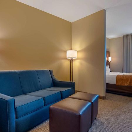Comfort Suites Alexandria Exterior photo